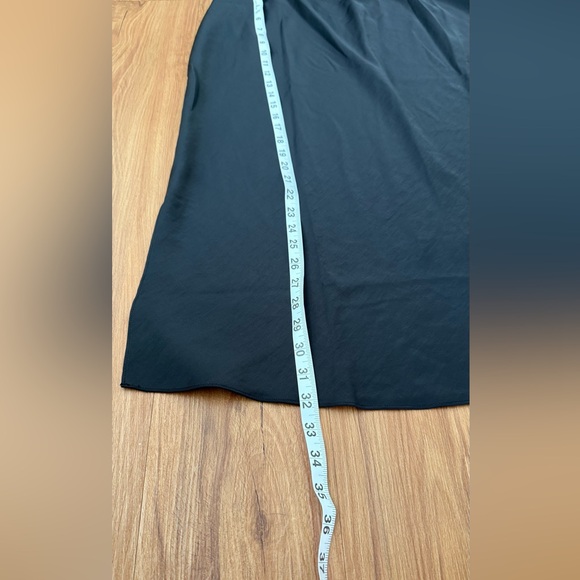 Universal Standard Black Midi Skirt-New with tags* - Picture 5 of 5